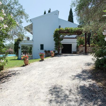 Villa Aquila Πέραμα Εξωτερικό φωτογραφία