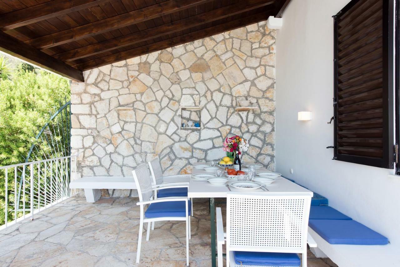 Villa Aquila Πέραμα Εξωτερικό φωτογραφία